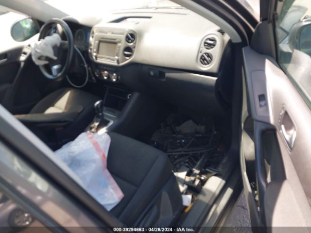 WVGAV7AX6FW611727 Volkswagen TIGUAN S