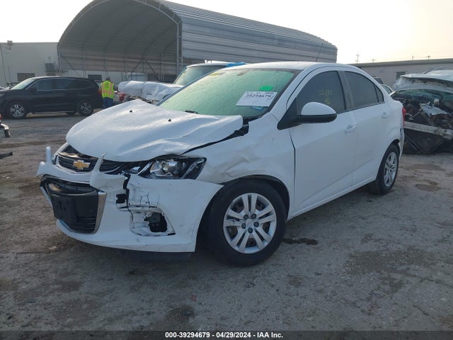 Chevrolet Sonic Ls Auto 2018 1G1JB5SH9J4123684 Image 2