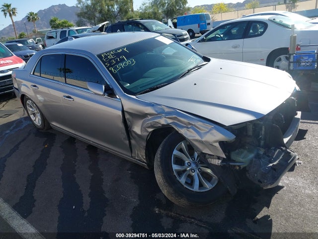 2C3CCAAG8FH930811 Chrysler 300 Limited
