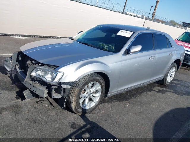 2C3CCAAG8FH930811 Chrysler 300 Limited