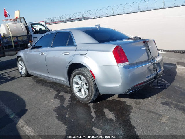 2C3CCAAG8FH930811 Chrysler 300 Limited