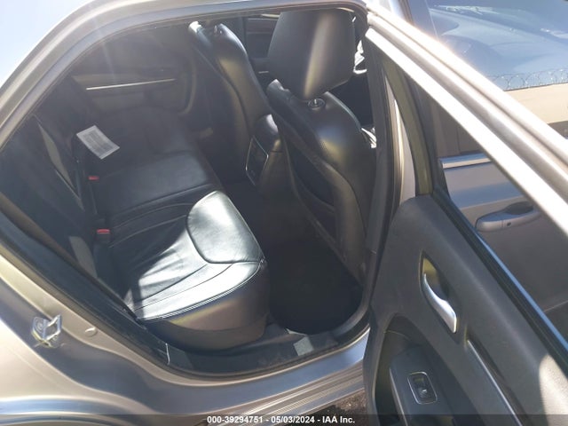 2C3CCAAG8FH930811 Chrysler 300 Limited