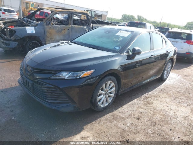 Toyota CAMRY LE 2019 4T1B11HK0KU220165 Image 2