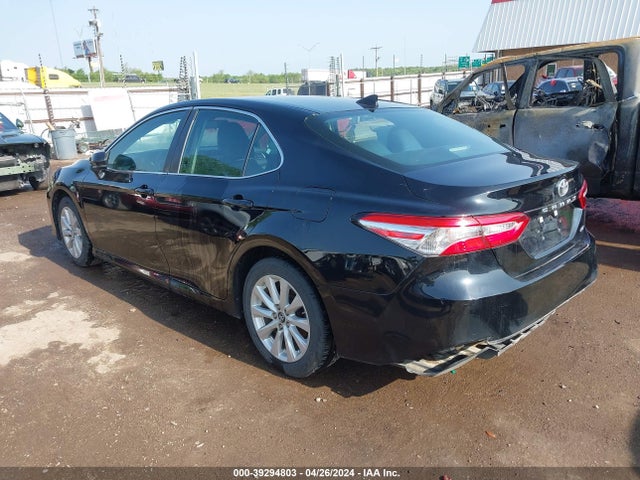 Toyota CAMRY LE 2019 4T1B11HK0KU220165 Image 3