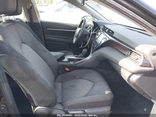 Toyota CAMRY LE 2019 4T1B11HK0KU220165 Image 5