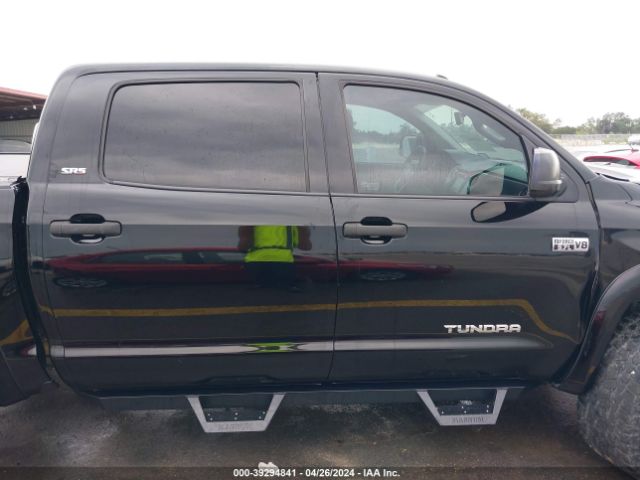 5TFEY5F14FX190526 Toyota Tundra Sr5 5.7l V8