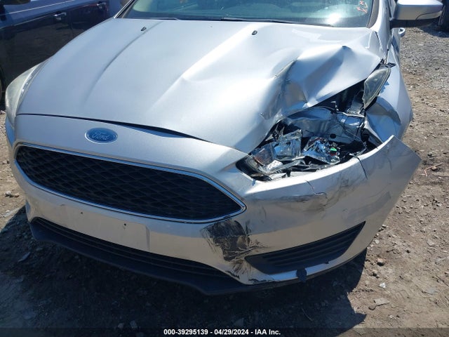 Ford FOCUS SE 2017 1FADP3F29HL211107 Image 17