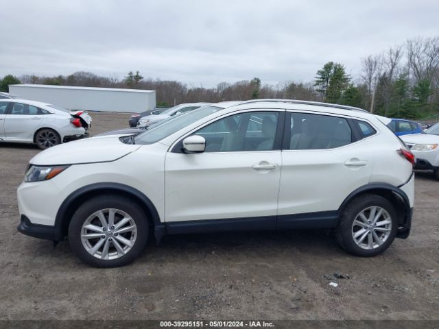 JN1BJ1CR9JW287491 Nissan Rogue Sport Sv