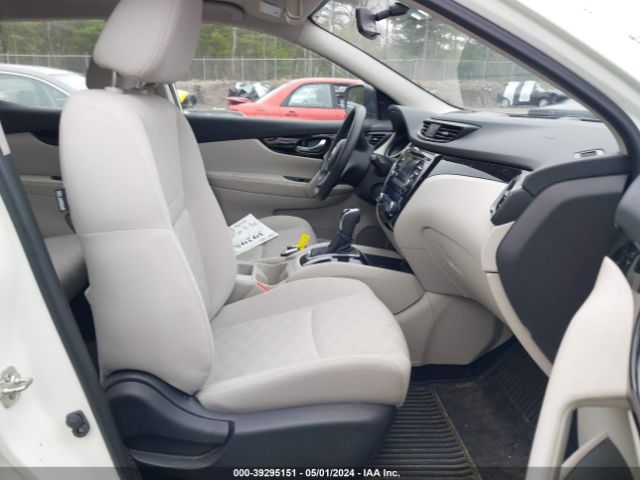 JN1BJ1CR9JW287491 Nissan Rogue Sport Sv