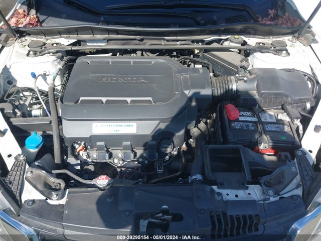 Honda Accord Touring 2015 1HGCR3F94FA028799 Image 10