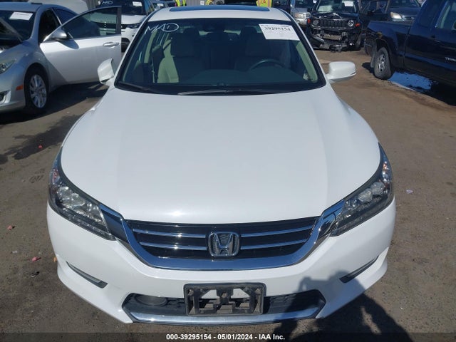 Honda Accord Touring 2015 1HGCR3F94FA028799 Image 12