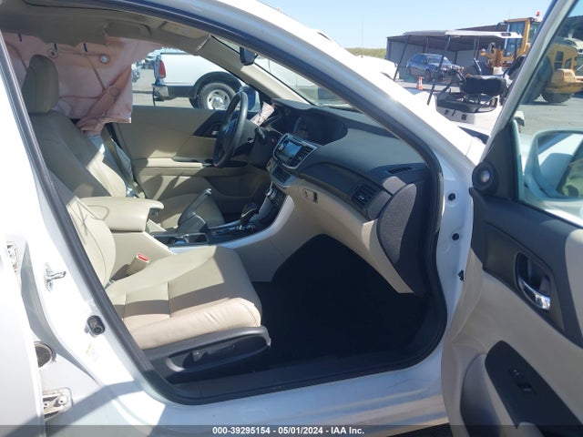Honda Accord Touring 2015 1HGCR3F94FA028799 Image 5