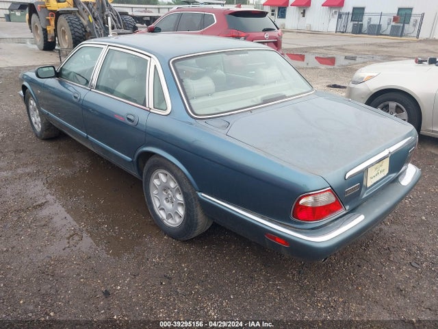 2000 JAGUAR XJ8 SAJDA14C2YLF14715 Photo 2