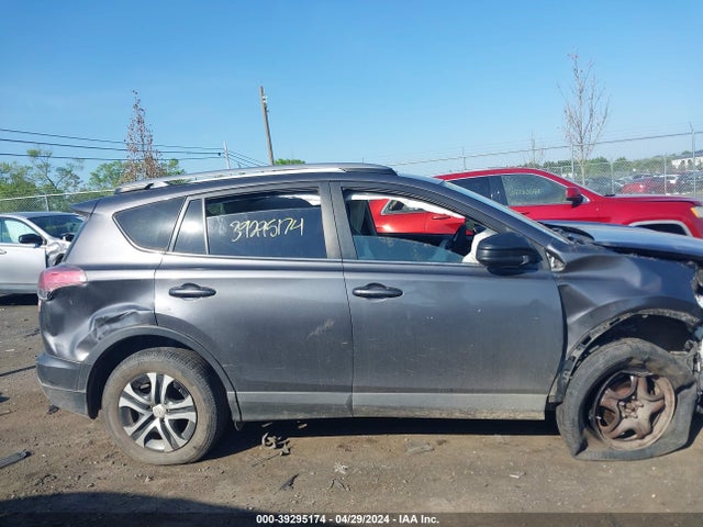Toyota RAV4 LE 2017 JTMBFREV7HJ125129 Image 12