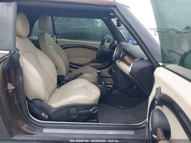 2011 MINI COOPER WMWZN3C57BTZ89396 Photo 4