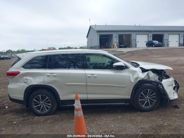 Toyota Highlander Xle 2019 5TDJZRFH2KS565295 Image 14