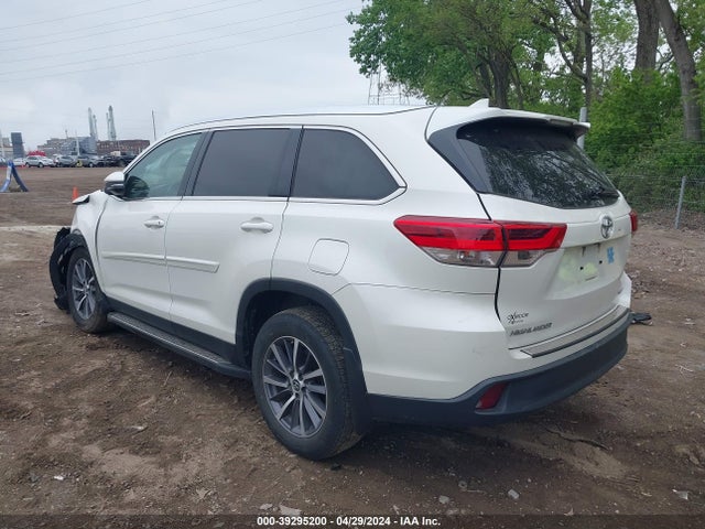 Toyota Highlander Xle 2019 5TDJZRFH2KS565295 Image 3