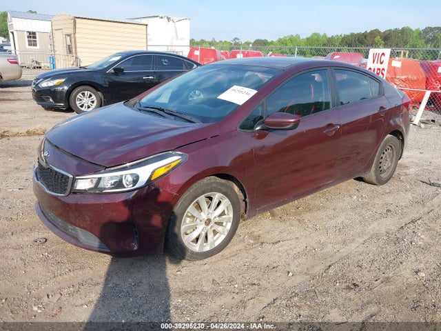 KIA FORTE LX 2018 3KPFL4A70JE250335 Image 2