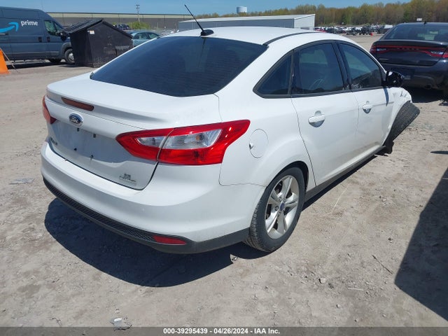 Ford FOCUS SE 2014 1FADP3F21EL418327 Image 4