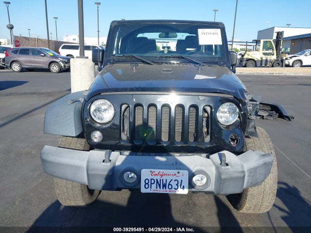 1C4AJWAGXGL304686 Jeep Wrangler Sport