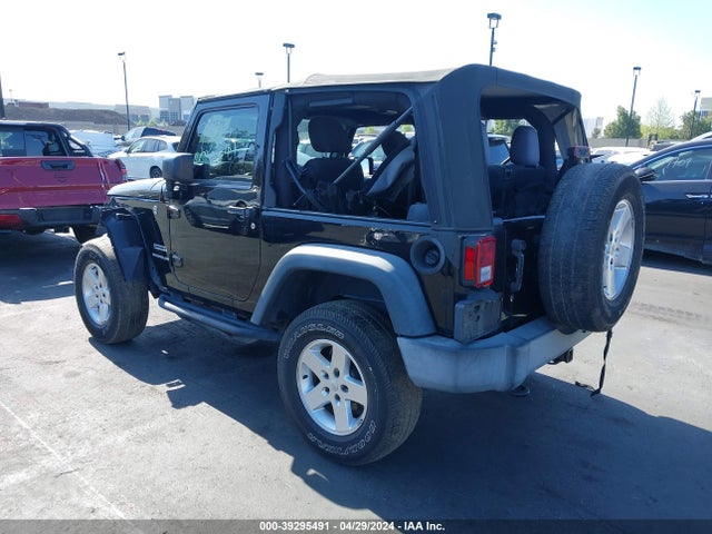 1C4AJWAGXGL304686 Jeep Wrangler Sport