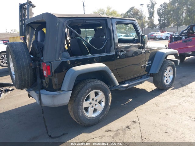 1C4AJWAGXGL304686 Jeep Wrangler Sport
