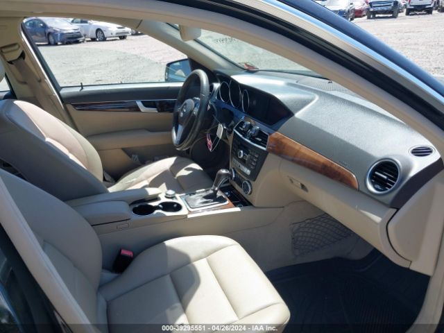 WDDGF8AB4ER311807 Mercedes-Benz C 300 Luxury 4matic/sport 4matic