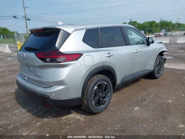 JN8BT3BB4RW422979 Nissan Rogue Sv Intelligent Awd