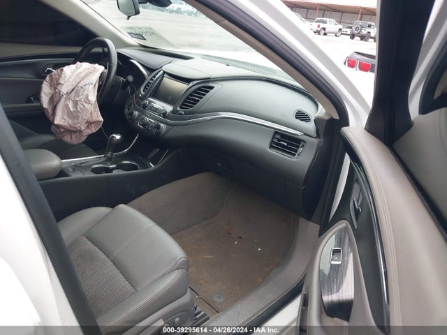 Chevrolet IMPALA 1LT 2018 2G1105S33J9110033 Image 5