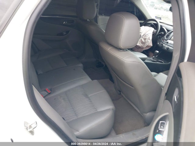 Chevrolet IMPALA 1LT 2018 2G1105S33J9110033 Image 8