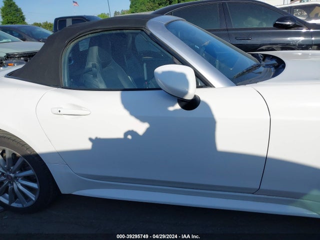 JC1NFAEK5H0129428 Fiat 124 Spider Lusso