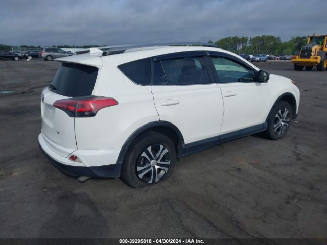 JTMZFREV0JJ742117 Toyota RAV4 LE