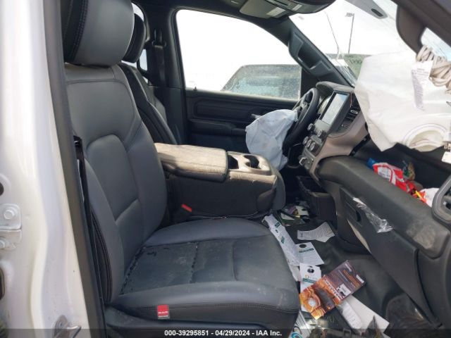 1C6RRFCG2NN437069 RAM 1500 Tradesman Quad Cab 4x4 6'4 Box