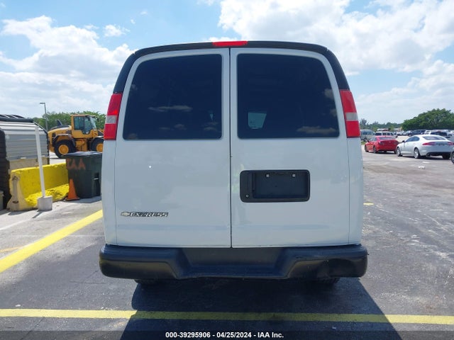 Chevrolet Express 2500 Work Van 2017 1GCWGAFF7H1308179 Image 16