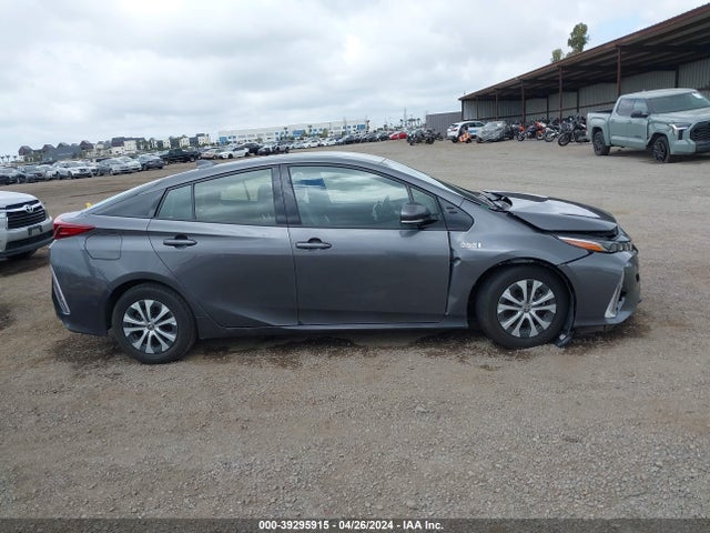 Toyota Prius Prime Xle 2020 JTDKARFP7L3137146 Image 13