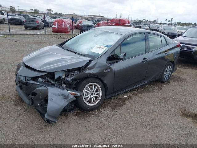 Toyota Prius Prime Xle 2020 JTDKARFP7L3137146 Image 2