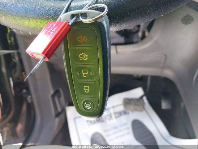 1FMCU9J97GUA07450 Ford Escape Titanium