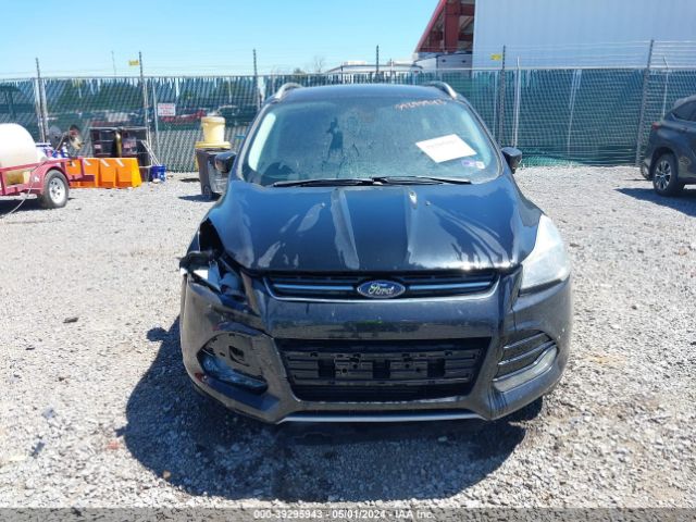 1FMCU9J97GUA07450 Ford Escape Titanium