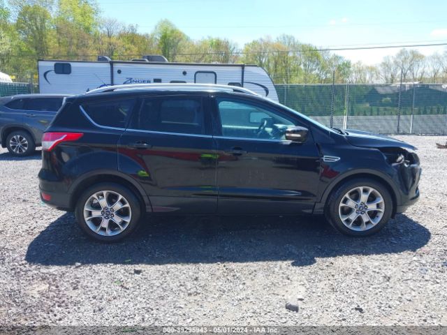 1FMCU9J97GUA07450 Ford Escape Titanium