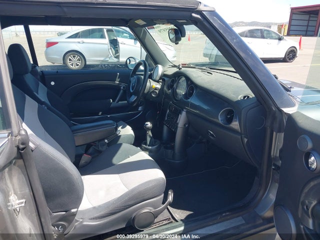 2007 MINI COOPER S WMWRH33537TJ44379 Photo 4