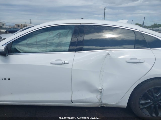 Chevrolet MALIBU LT 2018 1G1ZD5ST4JF208955 Image 14