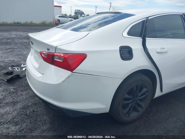 Chevrolet MALIBU LT 2018 1G1ZD5ST4JF208955 Image 8