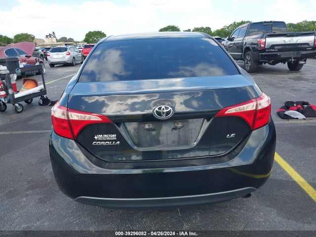 Toyota COROLLA LE 2018 5YFBURHE8JP755955 Image 16