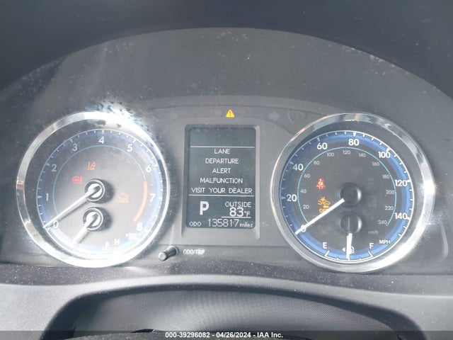 Toyota COROLLA LE 2018 5YFBURHE8JP755955 Image 7