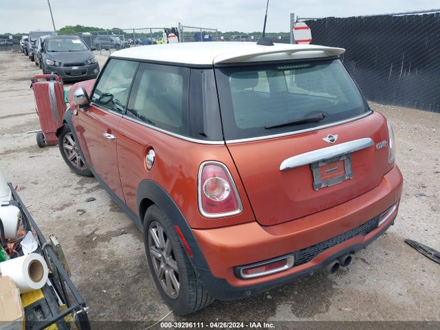 2013 MINI HARDTOP WMWSV3C5XDT391954 Photo 2