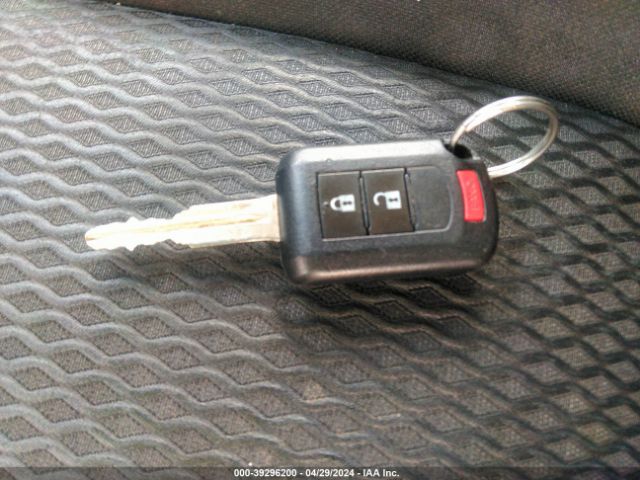 JA4AD2A31HZ038917 Mitsubishi Outlander Es