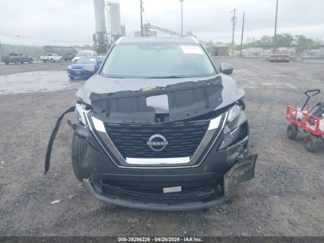 5N1BT3BB3NC670031 Nissan Rogue Sv Intelligent Awd