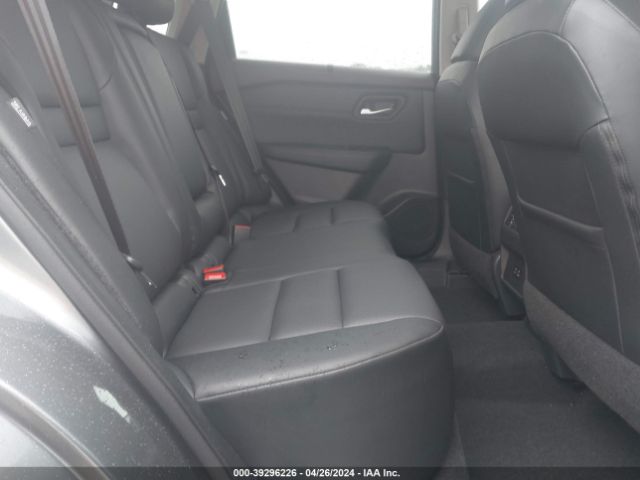 5N1BT3BB3NC670031 Nissan Rogue Sv Intelligent Awd