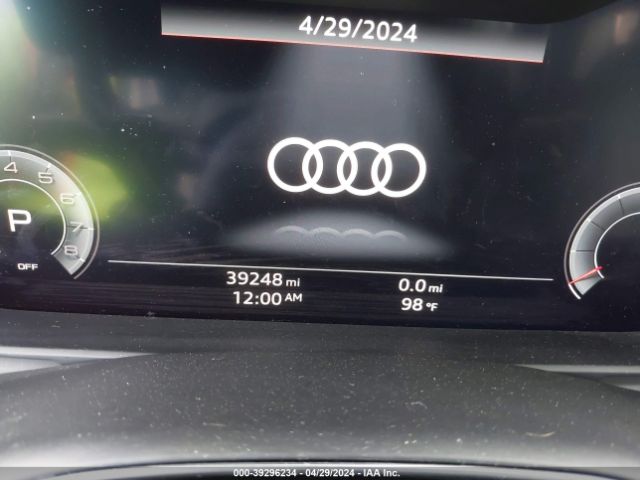 WA1CVAF1XKD025885 Audi Q8 55 Premium