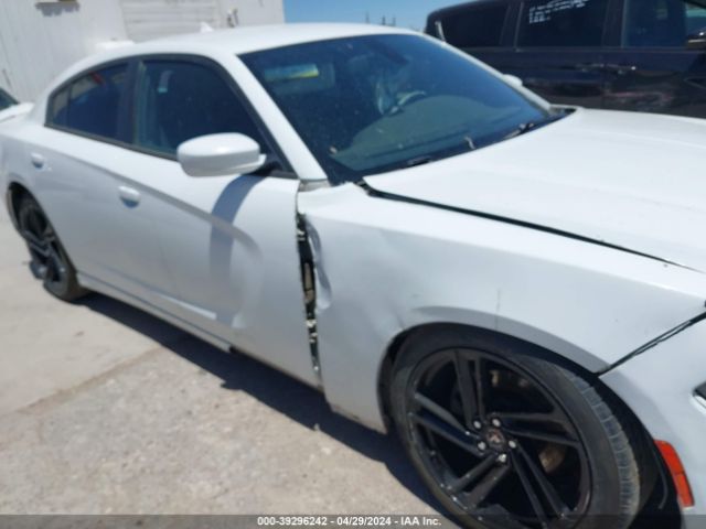 2C3CDXBG3FH827231 Dodge Charger Se